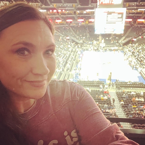 Meet your Posher, Jodie - Picture 1 of 2